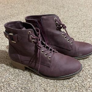 Women’s size 8 booties